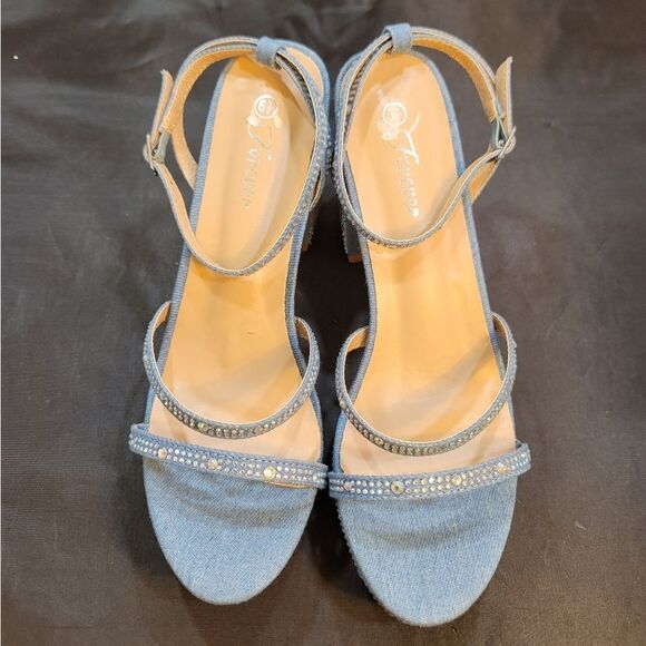 BRAND NEW FOREVER DENIN BLOCK HEEL VERSATILE STUDDED WITH PEARL SANDAL G1 - Picture 2 of 15